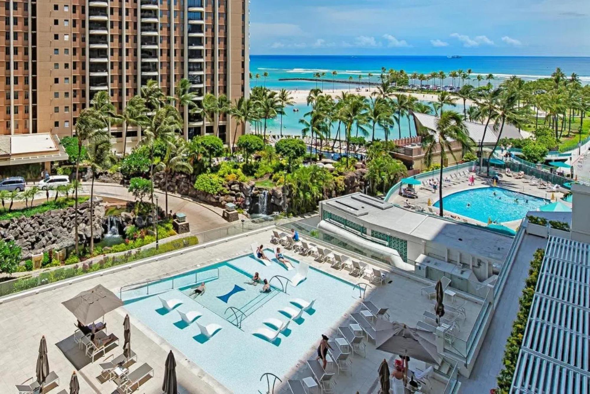 Panoramic Oceanview Resort - Full Kitchen In Each Room, 2 Swimming Pools, Onsite Restaurants, Fireworks Every Friday Honolulu Esterno foto