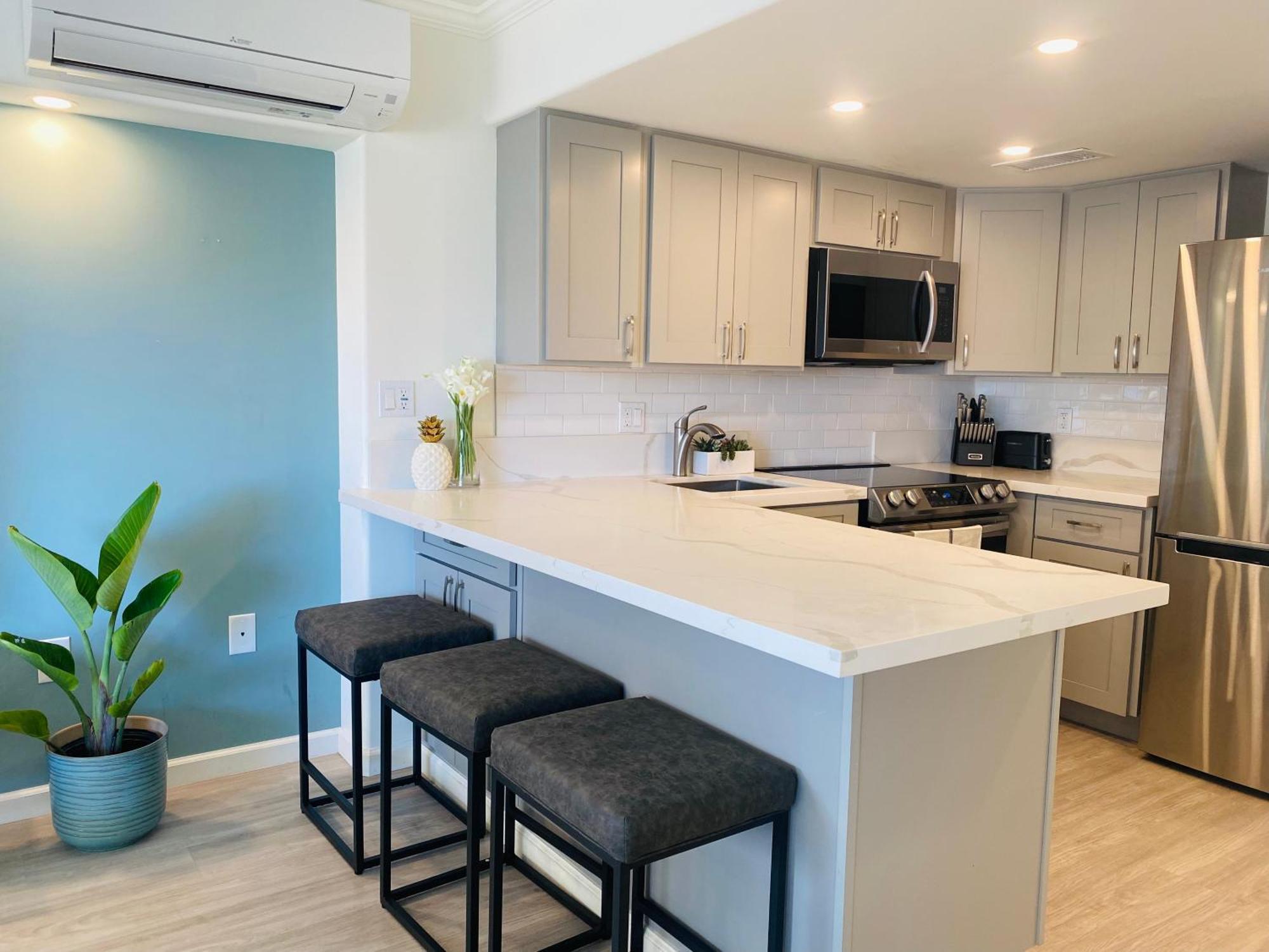 Panoramic Oceanview Resort - Full Kitchen In Each Room, 2 Swimming Pools, Onsite Restaurants, Fireworks Every Friday Honolulu Esterno foto