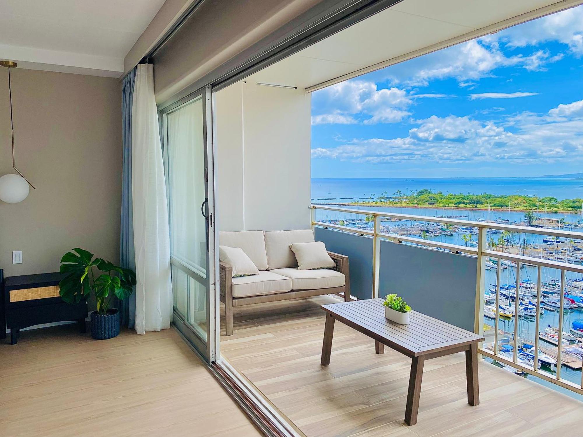 Panoramic Oceanview Resort - Full Kitchen In Each Room, 2 Swimming Pools, Onsite Restaurants, Fireworks Every Friday Honolulu Esterno foto