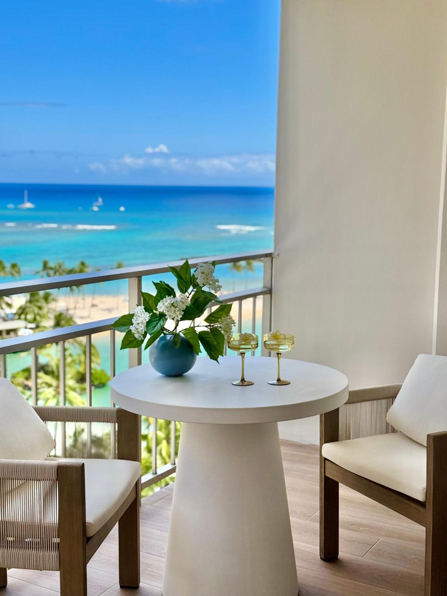 Panoramic Oceanview Resort - Full Kitchen In Each Room, 2 Swimming Pools, Onsite Restaurants, Fireworks Every Friday Honolulu Esterno foto